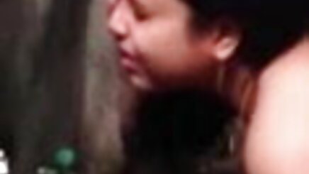 চাঁচা ডগী-স্টাইল বাংলা সেক্সি ভিডিও কম